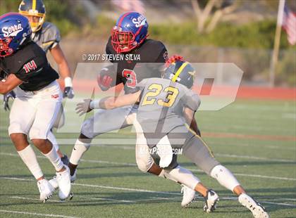 Thumbnail 2 in Serra vs. Punahou (Honor Bowl) photogallery.