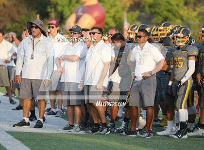 Thumbnail 3 in Serra vs. Punahou (Honor Bowl) photogallery.