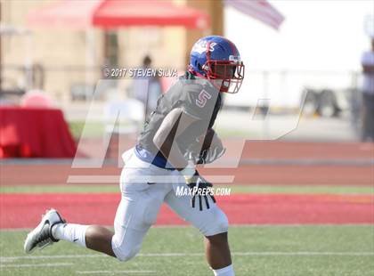 Thumbnail 2 in Serra vs. Punahou (Honor Bowl) photogallery.