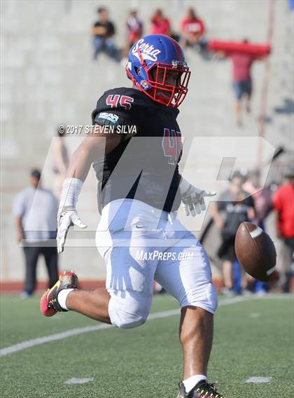 Thumbnail 3 in Serra vs. Punahou (Honor Bowl) photogallery.