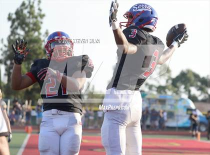 Thumbnail 1 in Serra vs. Punahou (Honor Bowl) photogallery.