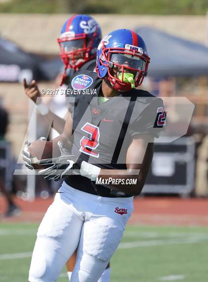 Thumbnail 1 in Serra vs. Punahou (Honor Bowl) photogallery.