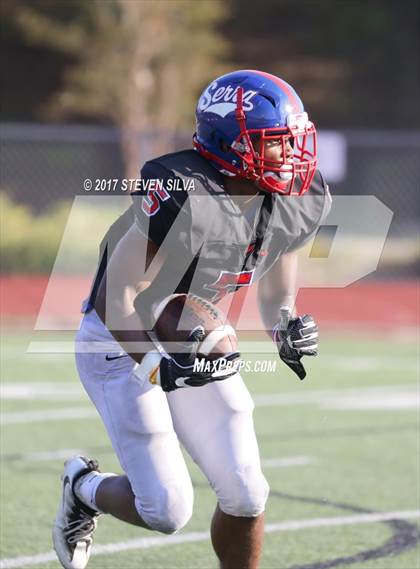 Thumbnail 2 in Serra vs. Punahou (Honor Bowl) photogallery.