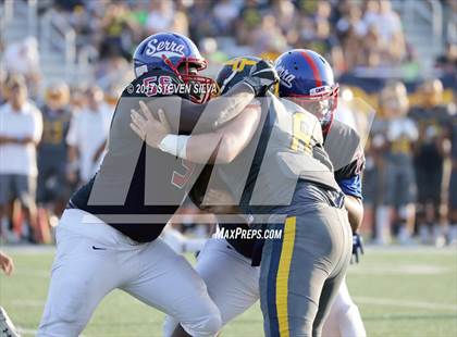 Thumbnail 3 in Serra vs. Punahou (Honor Bowl) photogallery.