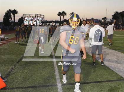 Thumbnail 2 in Serra vs. Punahou (Honor Bowl) photogallery.