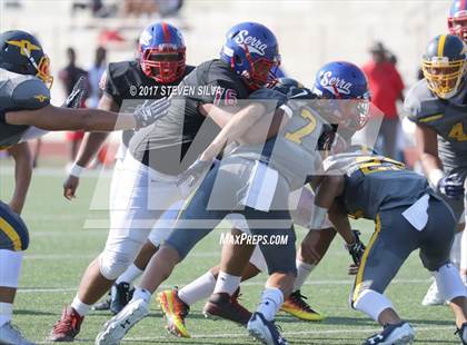Thumbnail 3 in Serra vs. Punahou (Honor Bowl) photogallery.