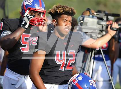 Thumbnail 3 in Serra vs. Punahou (Honor Bowl) photogallery.