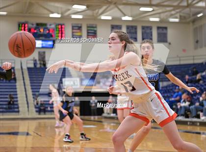 Thumbnail 2 in Beavercreek vs. Springboro photogallery.