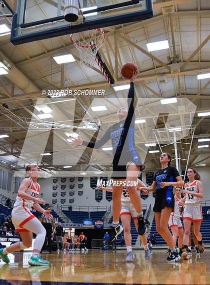 Thumbnail 1 in Beavercreek vs. Springboro photogallery.