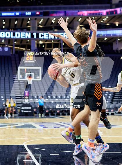 Thumbnail 3 in Lathrop vs. Marysville photogallery.