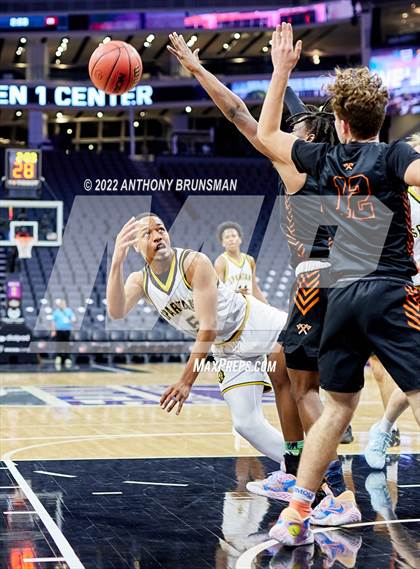 Thumbnail 3 in Lathrop vs. Marysville photogallery.