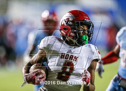 Thumbnail 2 in Skyline vs. Horn (Cotton Bowl Stadium Prep Showcase) photogallery.