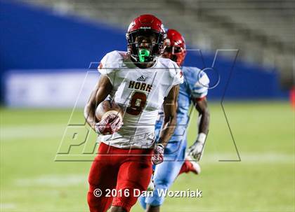 Thumbnail 3 in Skyline vs. Horn (Cotton Bowl Stadium Prep Showcase) photogallery.