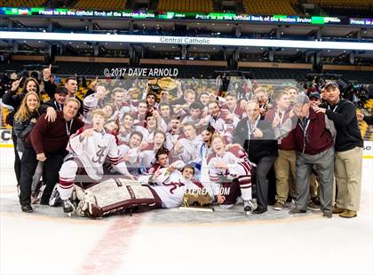 Thumbnail 3 in Central Catholic vs. Arlington (MIAA Division 1A Final) photogallery.