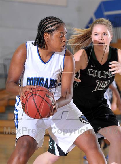 Thumbnail 2 in Colfax vs. Capital Christian (Lady Bulldogs Winter Classic) photogallery.