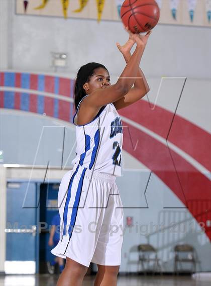 Thumbnail 2 in Colfax vs. Capital Christian (Lady Bulldogs Winter Classic) photogallery.