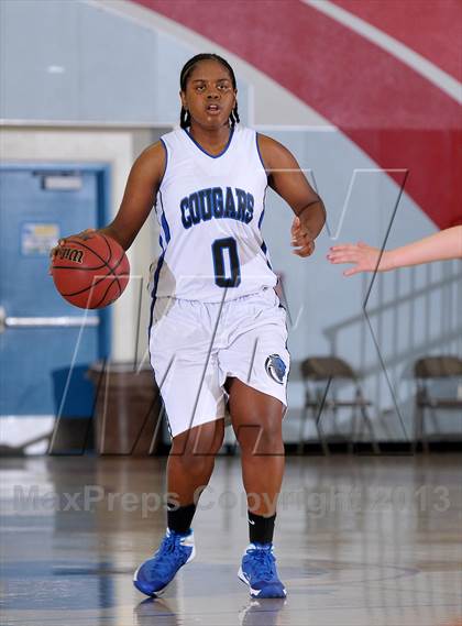 Thumbnail 3 in Colfax vs. Capital Christian (Lady Bulldogs Winter Classic) photogallery.