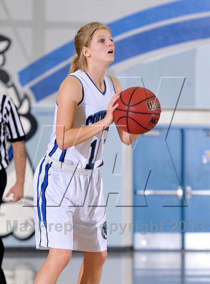 Thumbnail 3 in Colfax vs. Capital Christian (Lady Bulldogs Winter Classic) photogallery.