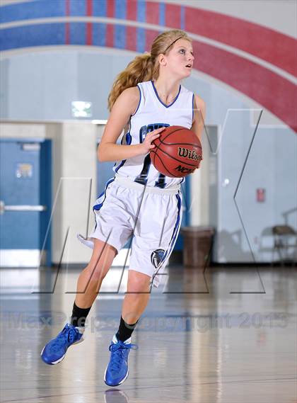 Thumbnail 3 in Colfax vs. Capital Christian (Lady Bulldogs Winter Classic) photogallery.