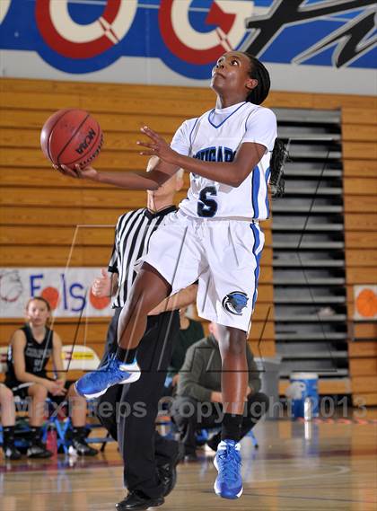 Thumbnail 3 in Colfax vs. Capital Christian (Lady Bulldogs Winter Classic) photogallery.