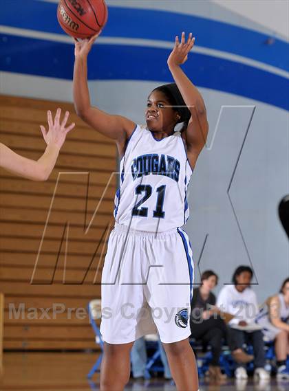 Thumbnail 2 in Colfax vs. Capital Christian (Lady Bulldogs Winter Classic) photogallery.