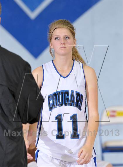 Thumbnail 3 in Colfax vs. Capital Christian (Lady Bulldogs Winter Classic) photogallery.