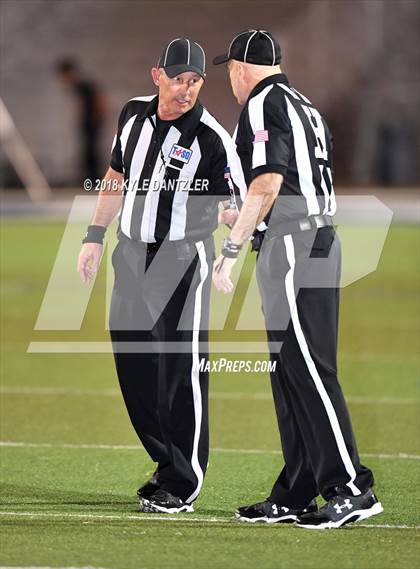 Thumbnail 1 in De Leon vs. Wolfe City (UIL 2A Division 1 Region 2 Area) photogallery.