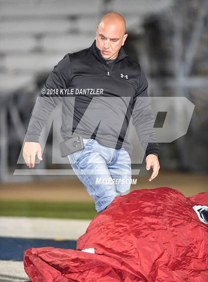 Thumbnail 3 in De Leon vs. Wolfe City (UIL 2A Division 1 Region 2 Area) photogallery.