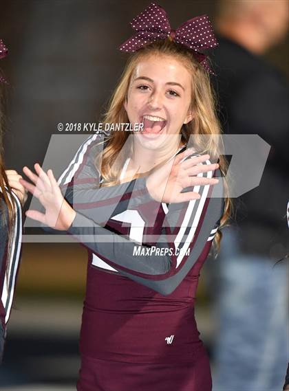 Thumbnail 1 in De Leon vs. Wolfe City (UIL 2A Division 1 Region 2 Area) photogallery.
