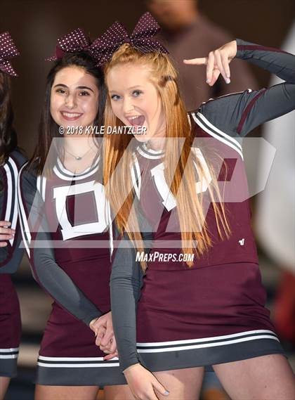 Thumbnail 2 in De Leon vs. Wolfe City (UIL 2A Division 1 Region 2 Area) photogallery.