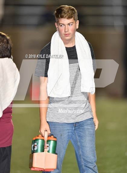 Thumbnail 2 in De Leon vs. Wolfe City (UIL 2A Division 1 Region 2 Area) photogallery.