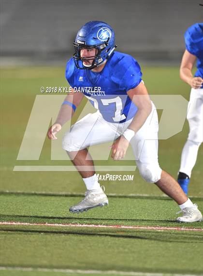 Thumbnail 1 in De Leon vs. Wolfe City (UIL 2A Division 1 Region 2 Area) photogallery.