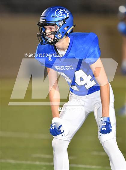 Thumbnail 3 in De Leon vs. Wolfe City (UIL 2A Division 1 Region 2 Area) photogallery.