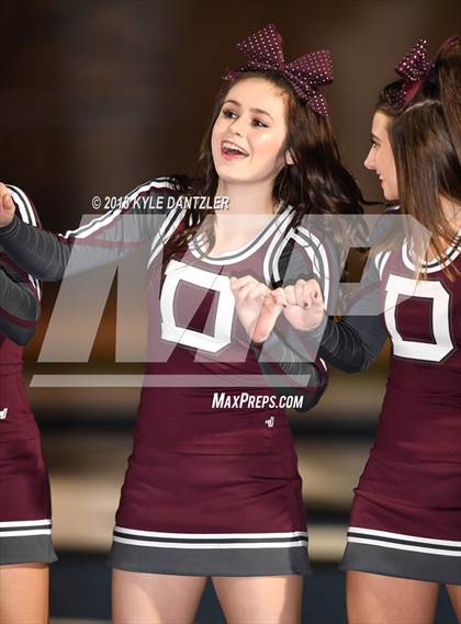 Thumbnail 1 in De Leon vs. Wolfe City (UIL 2A Division 1 Region 2 Area) photogallery.