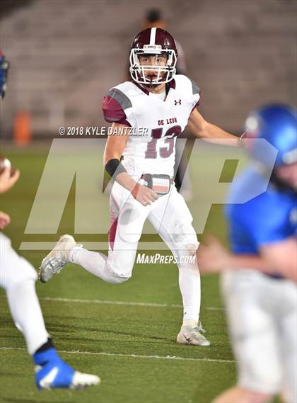 Thumbnail 3 in De Leon vs. Wolfe City (UIL 2A Division 1 Region 2 Area) photogallery.