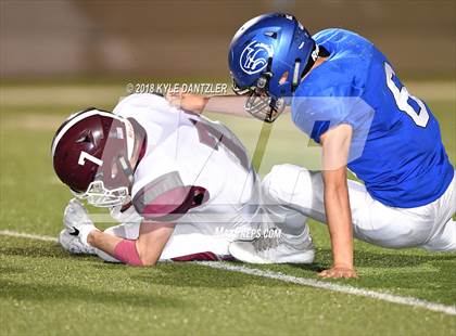 Thumbnail 1 in De Leon vs. Wolfe City (UIL 2A Division 1 Region 2 Area) photogallery.