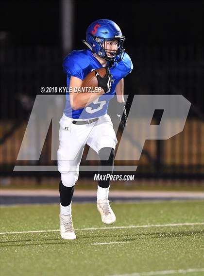 Thumbnail 3 in De Leon vs. Wolfe City (UIL 2A Division 1 Region 2 Area) photogallery.