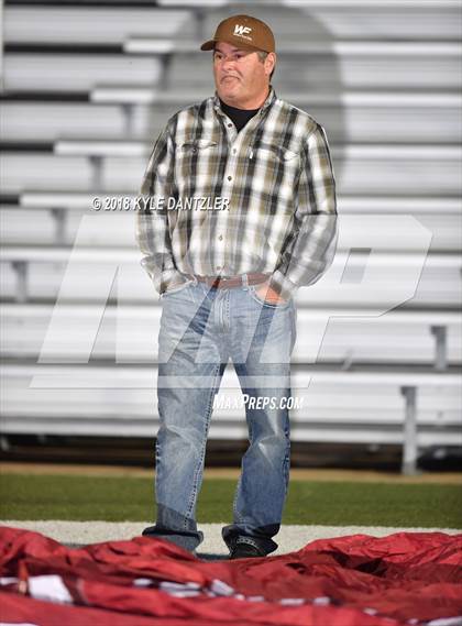 Thumbnail 1 in De Leon vs. Wolfe City (UIL 2A Division 1 Region 2 Area) photogallery.