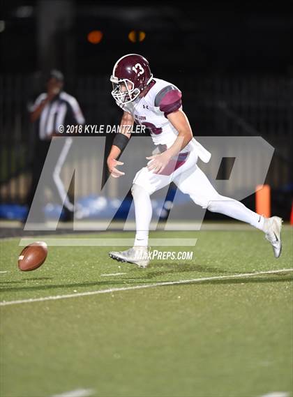 Thumbnail 1 in De Leon vs. Wolfe City (UIL 2A Division 1 Region 2 Area) photogallery.
