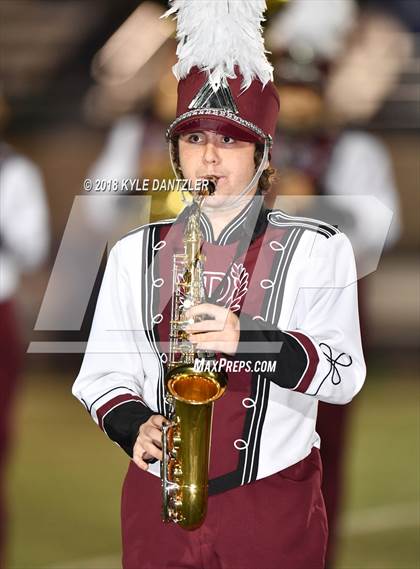 Thumbnail 2 in De Leon vs. Wolfe City (UIL 2A Division 1 Region 2 Area) photogallery.