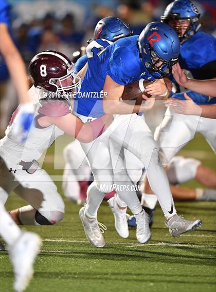 Thumbnail 1 in De Leon vs. Wolfe City (UIL 2A Division 1 Region 2 Area) photogallery.