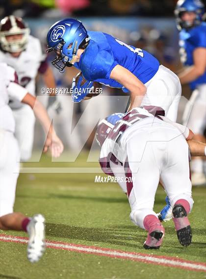 Thumbnail 2 in De Leon vs. Wolfe City (UIL 2A Division 1 Region 2 Area) photogallery.