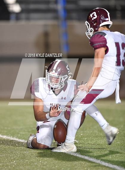 Thumbnail 2 in De Leon vs. Wolfe City (UIL 2A Division 1 Region 2 Area) photogallery.