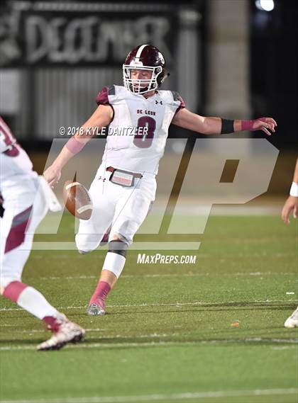 Thumbnail 2 in De Leon vs. Wolfe City (UIL 2A Division 1 Region 2 Area) photogallery.