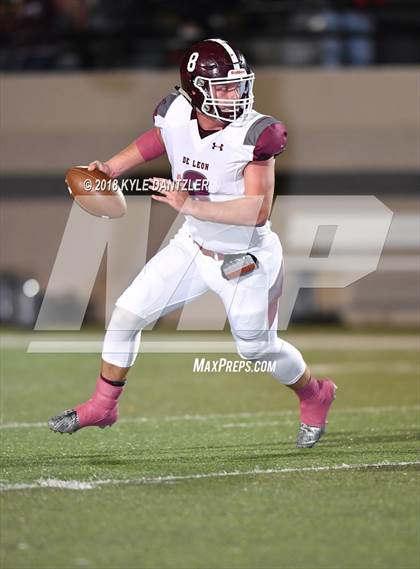 Thumbnail 3 in De Leon vs. Wolfe City (UIL 2A Division 1 Region 2 Area) photogallery.