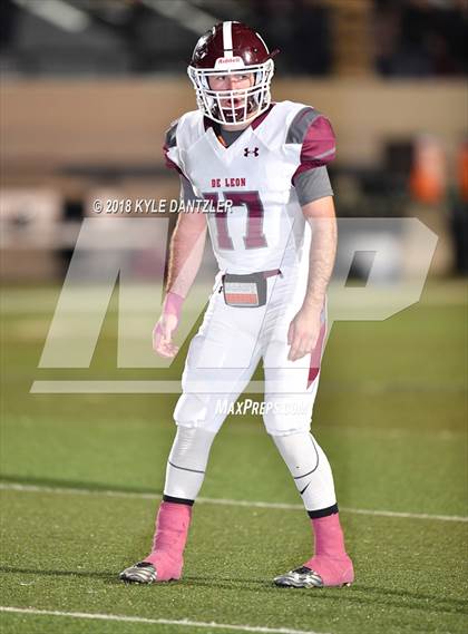 Thumbnail 1 in De Leon vs. Wolfe City (UIL 2A Division 1 Region 2 Area) photogallery.