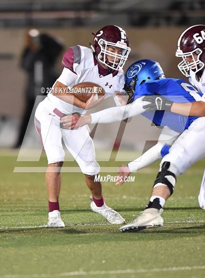 Thumbnail 1 in De Leon vs. Wolfe City (UIL 2A Division 1 Region 2 Area) photogallery.