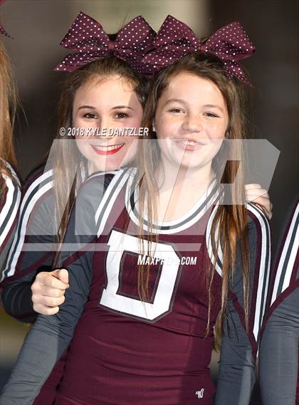 Thumbnail 2 in De Leon vs. Wolfe City (UIL 2A Division 1 Region 2 Area) photogallery.