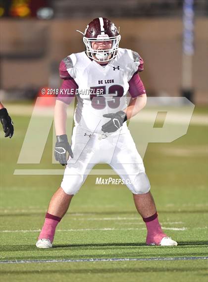 Thumbnail 2 in De Leon vs. Wolfe City (UIL 2A Division 1 Region 2 Area) photogallery.