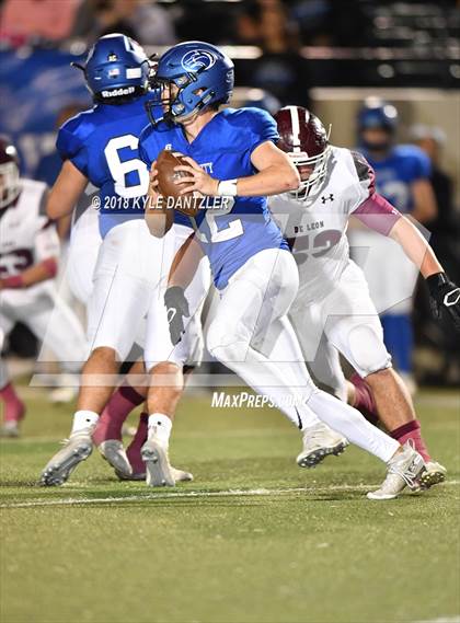 Thumbnail 1 in De Leon vs. Wolfe City (UIL 2A Division 1 Region 2 Area) photogallery.